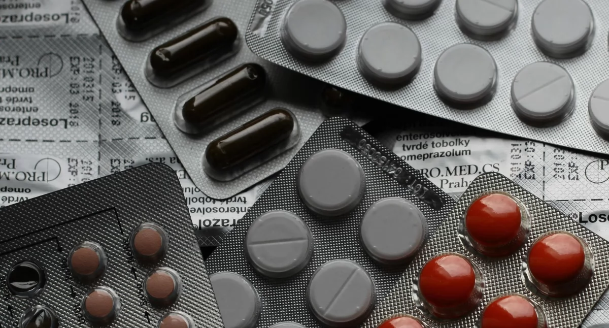 Raporty, analizy, rankingi, działają farmaceutyczne łańcuchy dostaw obliczu kryzysów Raport strategiach przyszłości - zdjęcie, fotografia