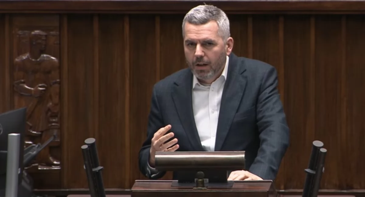 Poseł Razem Maciej Konieczny. Foto. Screen Sejm