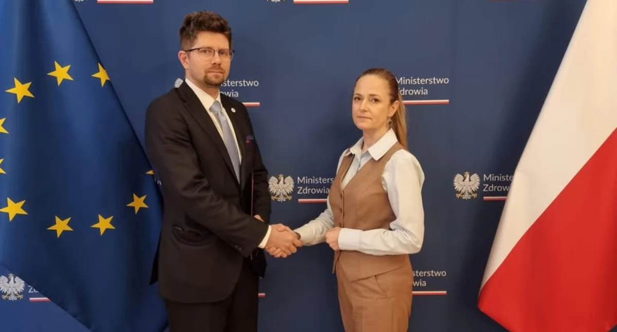 Prof. Wojciech Fendler z ABM i wiceminister Katarzyna Kęcka. Foto: screen z FB MZ