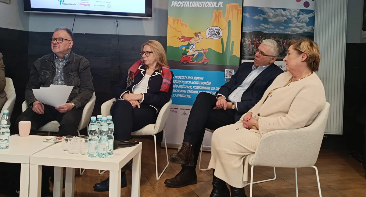 Na zdjęciu (od lewej): Hirek Wrona, dr n. med. Iwona Skoneczna, Krzysztof Jakubiak, Marzanna Bieńkowska. Foto: Małgorzata Hnat/PolitykaZdrowotna.com
