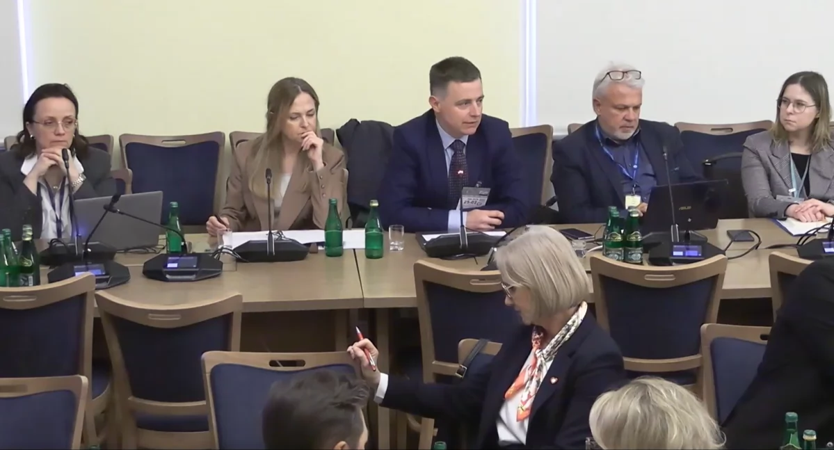 Na zdjęciu: Katarzyna Kęcka, Kuba Sękowski, dr n. med. Bernard Waśko. Foto: Małgorzata Hnat/PolitykaZdrowotna.com