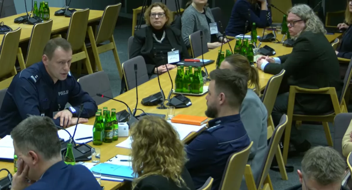 W rządzie, w parlamencie , Sejmowa debata zdrowiu psychicznym dzieci młodzieży „Nie zabierajcie internetu dajcie bezpieczny internet” - zdjęcie, fotografia