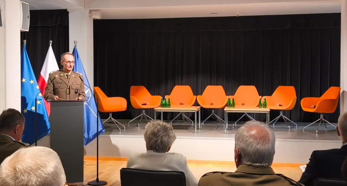 Na zdjęciu: gen. broni prof. dr hab. n. med. Grzegorz Gielerak