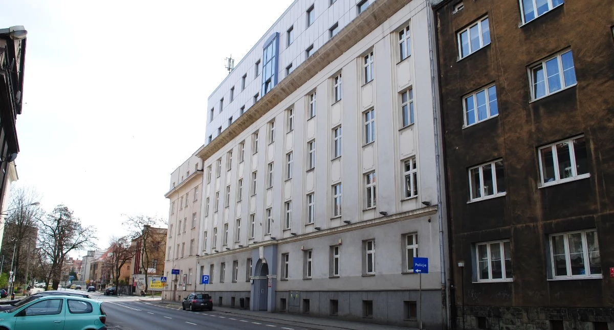 Rektorat Śląskiego Uniwersytetu Medycznego przy ul. Poniatowskiego 15 (2021). Fot. Wikipedia