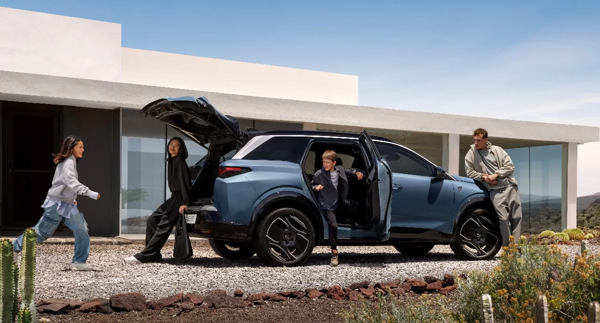 Peugeot  E5008. Foto. Materiały prasowe