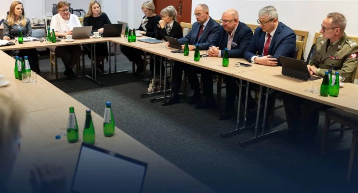 Na zdjęciu: obrady zespołu 