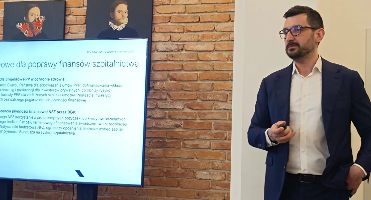 Na zdjęciu: Michał Czarnuch, prawnik z kancelarii Rymarz Zdort Maruta, specjalista od prawa farmaceutycznego i szeroko pojętej ochrony zdrowia. Foto: Małgorzata Hnat/PolitykaZdrowotna.com