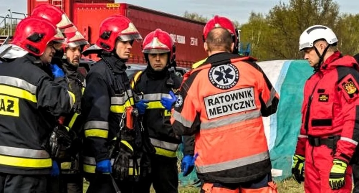 Aby otrzymać prawo wykonywania zawodu, ratownik medyczny musi przedstawić szereg dokumentów. Foto. gov