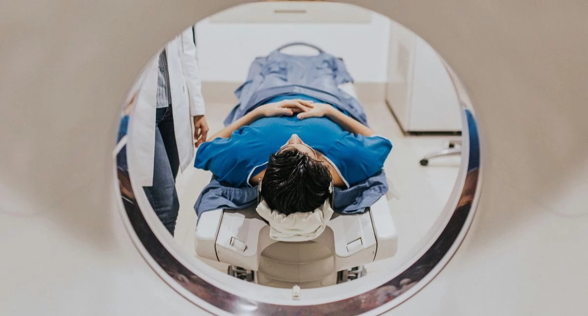 Szpital w Gdańsku tłumaczy decyzjami NFZ. Foto. Canva