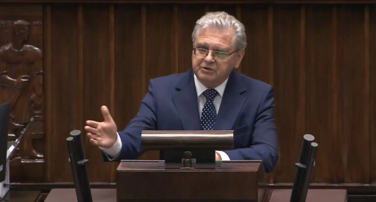 „Koalicja 13 grudnia oficjalnie przyzwoliła na prywatyzację polskiej ochrony zdrowia” – ocenił poseł Czesław Hoc. Foto: sejm.gov 