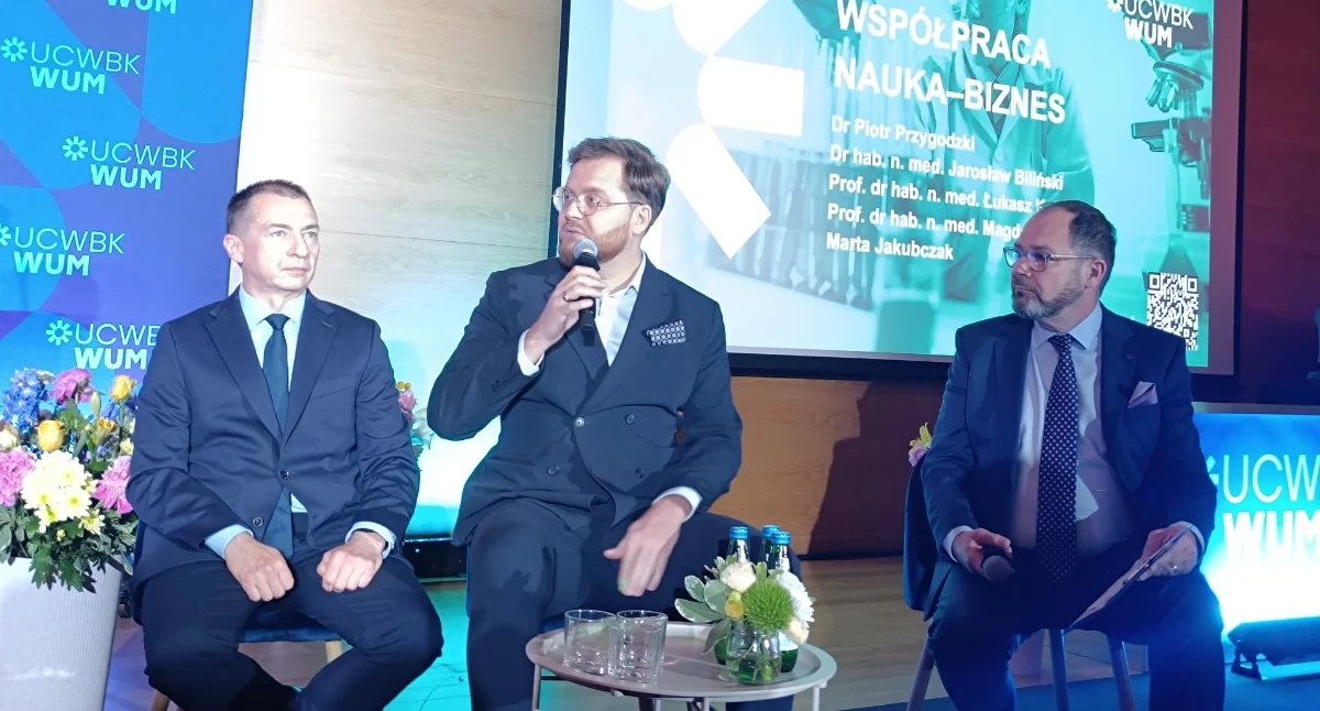 Na zdjęciu, od lewej: dr Piotr Przygodzki, dr hab. n. med. Jarosław Biliński i Jarosław Kulczycki. Foto: Małgorzata Hnat/PolitykaZdrowotna.com