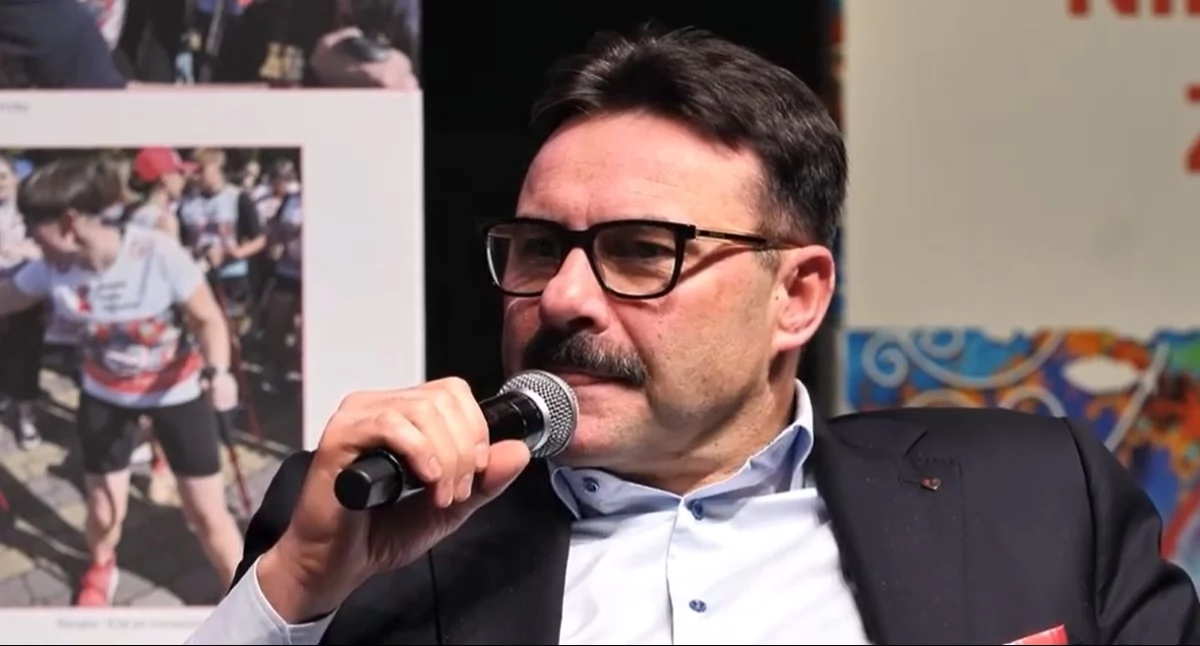Prof. Mariusz Kuśmierczyk. Foto. Screen YT 