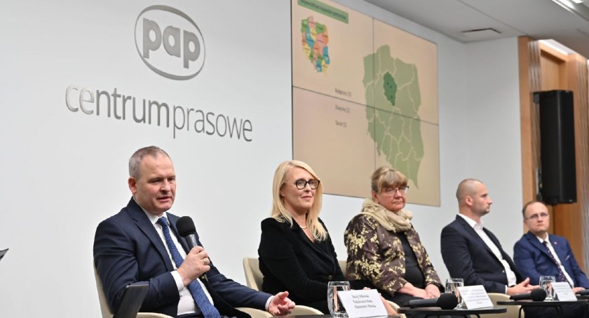 Grafika: PAP/M. Kmieciński
