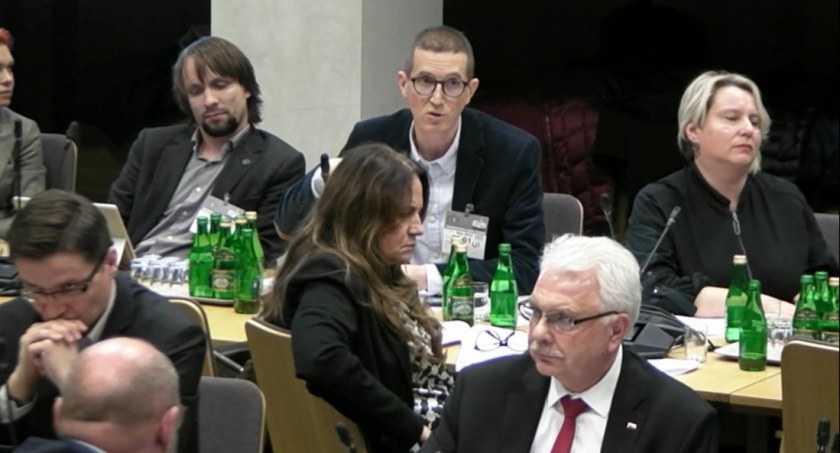 Marek Lichota ze stowarzyszenia Apetyt na życie apelował o wpisanie do ustawy kwestii żywienia medycznego. Fot. Sejm