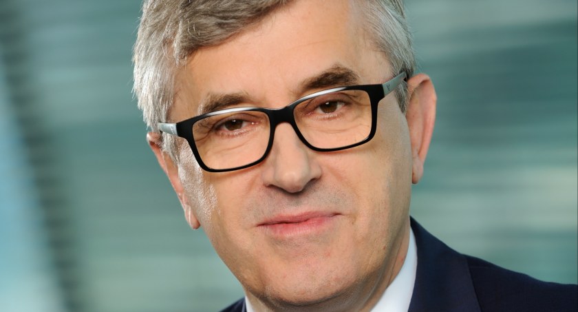 Artur Ostrowski, prokurent Synektik 