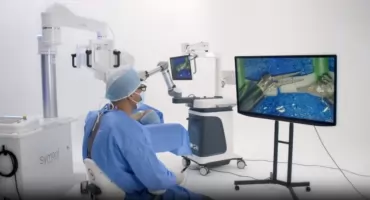 Grupa Synektik wyłącznym dystrybotorem systemów robotycznych do mikrochirurgii Symani