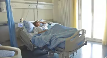 NFZ nakłada karę ponad 200 tys. zł na szpital w Łodzi za łamanie praw pacjentki Anity
