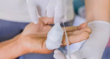 Gigant farmaceutyczny narzeka na Ministerstwo Zdrowia. Od miesięcy czeka na decyzję w sprawie terapii dla pacjentów z hemofilią