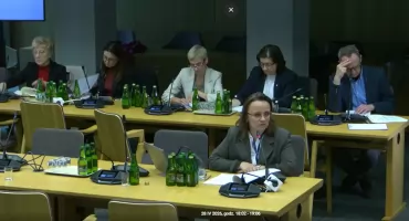 „Świadczenie leczenia insuliną z użyciem pompy jest gwarantowane do 26. roku życia” – gorąca debata o cukrzycy i opiece diabetologicznej w Polsce