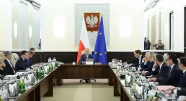 „Kary wzrosną do 1 mln zł”. Rząd uderza w pseudomedycynę i fałszywych „uzdrowicieli” – projekt Lex Szarlatan przyjęty