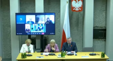 Stwardnienie rozsiane w Sejmie: niedoszacowane kontrakty opóźniają leczenie