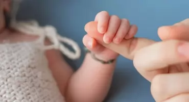 Miał być darmowy, a wielu rodziców płaci tysiące złotych. Raport odsłania kulisy programu in vitro