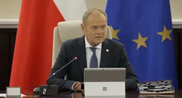 „Mamy poważny problem cywilizacyjny”. Donald Tusk zapowiada zakaz telefonów w szkołach podstawowych