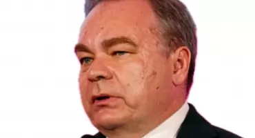 Nowotwory głowy i szyi są wykrywane za późno. Prof. Krzysztof Składowski mówi o nowych możliwościach leczenia