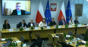 Raport: ponad milion dzieci w Polsce miało kontakt z reklamami alkoholu w mediach społecznościowych