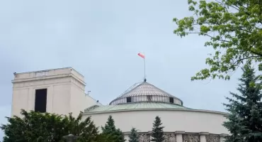 Sejmowa podkomisja popiera Lex Szarlatan