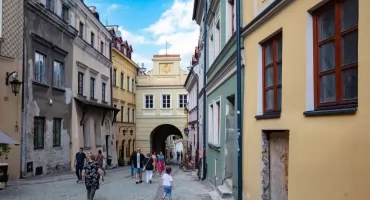 Demografowie: Polska stała się krajem imigracji, ale grozi nam gwałtowny spadek liczby ludności