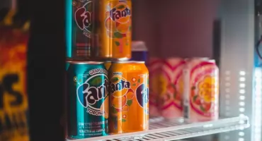 Podatek cukrowy 2027 wraca do gry. Rząd chce podnieść opłaty i rozszerzyć listę produktów