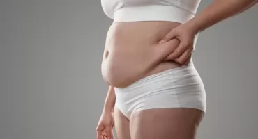 W końcu. Naukowcy odkryli czemu z wiekiem przybywa tłuszczu na brzuchu