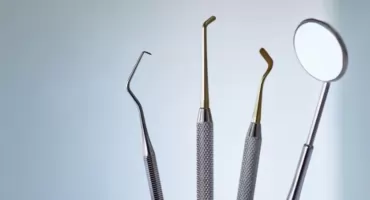 Rosnący dług zdrowotny Polaków. Brak pieniędzy powodem rezygnacji z zabiegów stomatologicznych 