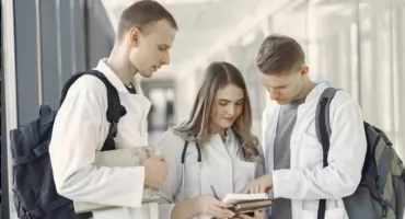 Ponad 16,5 tys. kandydatów na PUM. Rekrutacja bije rekordy zainteresowania