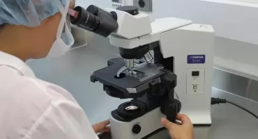 Stwardnienie rozsiane: tańszy lek okazał się równie skuteczny jak okrelizumab
