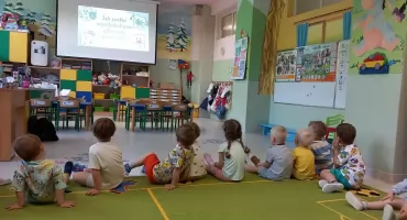 Próchnica u dzieci to wciąż ogromny problem. Pilotaż na Śląsku pokazuje, jak można temu zapobiegać