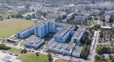 Połączenie szpitali w Legnicy i Złotoryi przynosi pierwsze efekty. Placówka może otrzymać nawet 70 mln zł